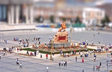 Монголын түүх бол АН, МАН хоёрын булаалдаж тоглодог тоглоом биш