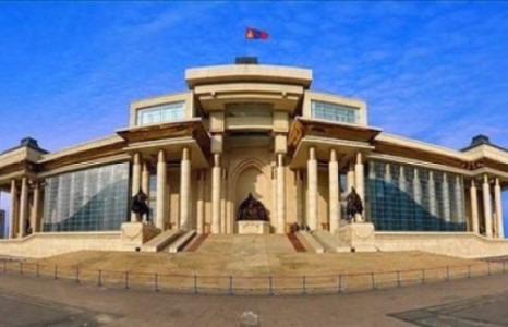 “Мэргэжлийн” Засгийн газар агентлагуудаас 200 гаруй хүнийг ажилгүй болгов