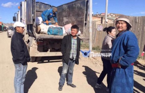 ”Самандын Жавхлан үнэхээр хог цэвэрлэж явна”