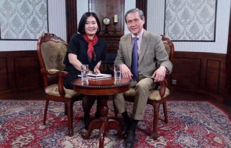  “Сэтгүүлч Л.Мөнхбаясгалан хэний зургийг дэлгэв” 