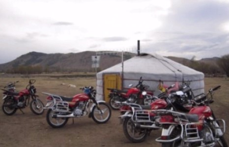 Жилд 300 гаруй иргэн хятад мотоциклээс унаж амиа алдаж байна