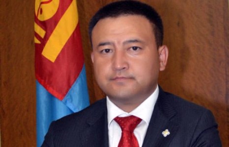 Б.Чойжилсүрэн Сангийн яамны боловсон хүчнүүдийг хоморголон халжээ