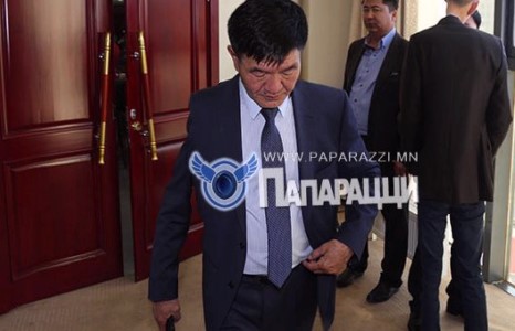 Яадаг юм, намайг дэмжвэл ерөнхийлөгч болно шт 