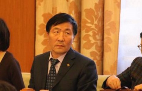 Авилгын загалмайлсан эцэг гэгддэг Т.Бадамжунай “Эрдэнэт”-ийн захирал болох уу?