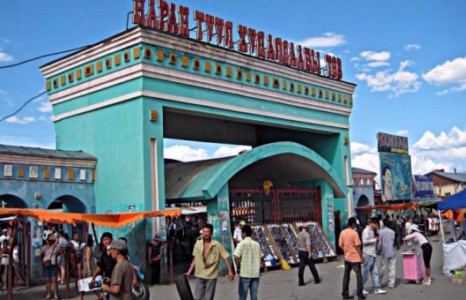 Зах худалдааны төвүүд маргааш ажиллахгүй