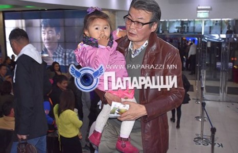  “Ларьдма киноны зохиолч, халамжит өвөө Д.Төрмөнх” 	