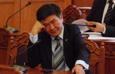 УИХ-ын дэд дарга Ц.Нямдорж 100 хоноогүй байгаа Засгийн газраа огцруулна гэв