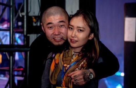 Реппер Gee дельфинүүдтэй хамт нэгэн оройг өнгөрүүлэхээр болжээ /Бичлэг/