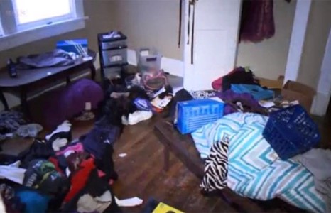 Хулгайч нар айлын гэрт сексдэв