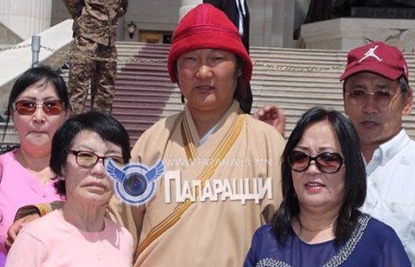 С.Жавхлан: Гуйлгачин сэтгэхүйгээсээ салмаар байна