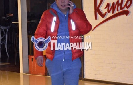 Хэцүү ангийн Дөлгөөн захирал болсоон 