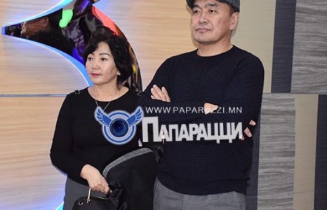 Хасар Жагаа хайртай гэргийн хамтаар 