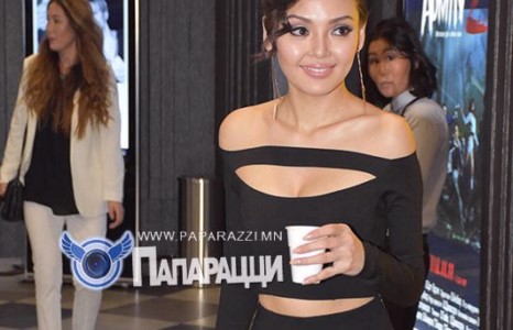 Э.Урангоо минь “Энгэр цээжээ задгайлж байхаар эрдмээр биеэ чимээрэй