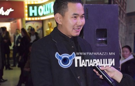 Анхны кинондоо тоглоод айхтар сандарсан Цэцэ 