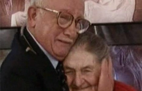 Хорих лагериас салсан хос 60 жил нэгнээ хайжээ