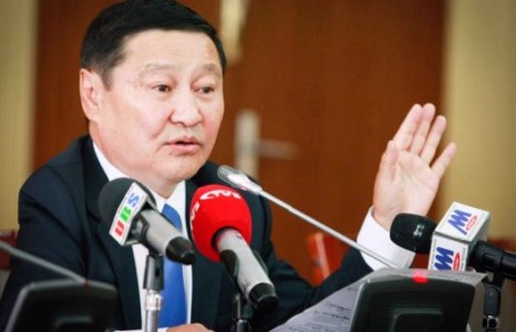 Н.Алтанхуяг тохиролцож чадаагүйгээсээ болж төрсөн дүүгээ чирсэн үү?