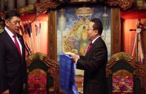 Ц.Элбэгдоржид “өөрийн хүн” хэрэгтэй бол М.Энхболдод заавал ялагдах “сул” хүн хэрэгтэй