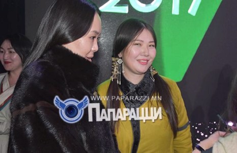 Жавхлангийн эхнэрийн содон гоёл 