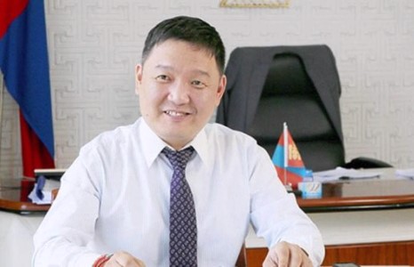 Б.Болор: “Эрдэнэт”-ийн шуугиан хэдэн улстөрчийг л тэжээж байгаа юм