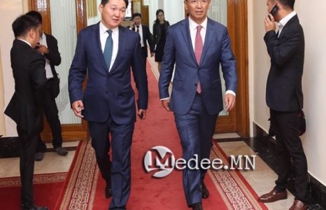 Ц.Мөнх-Оргил сайд Тавантолгойн гэрээг УИХ-аар хэлэлцүүлэхгүй зурахыг завджээ