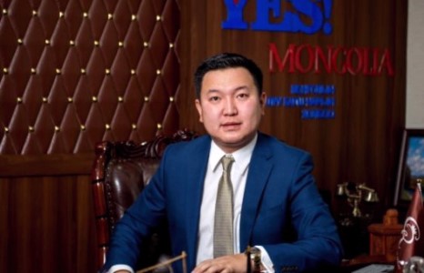 Урьж авчирсан реппэр нь хуурамч чекээр банк хулхидсанаас болж Н.Учрал урлагийн тайзыг орхисон уу?