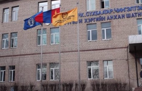 “Ээжтэйгээ диваажинд уулзмаар байна” гээд хоолойгоо хэрчжээ