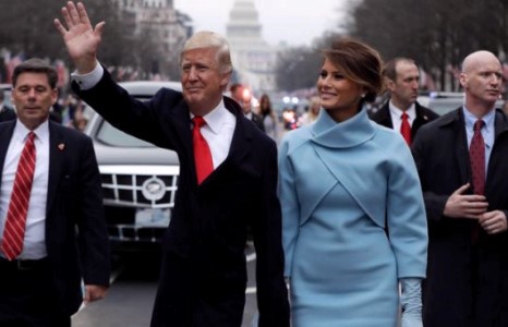 АНУ-ын Ерөнхийлөгч Дональд Трамп Цагаан ордондоо ирлээ