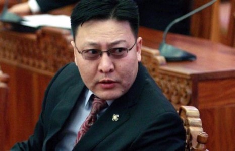 Ж.Батзандан Хятадын мафийн “өмгөөлөгч” байсан гэв үү