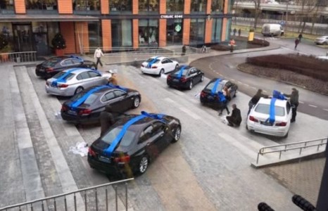 Дэлхийн топ-компаниудын шинэ жилээр ажилтнуудаа өгсөн гайхалтай бэлгээс...