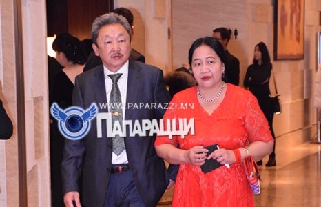 МАН-н хувьсгалын “улаан” 