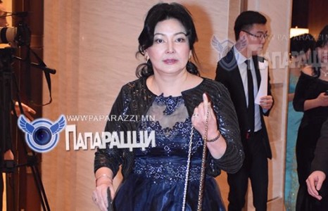 “Бишрэлт”-н бийлэгжүү хатагтай  