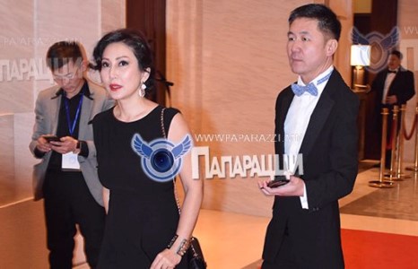 ҮНЭНЧ, ҮЛГЭР ДУУРИАЛАЛТАЙ ХОС