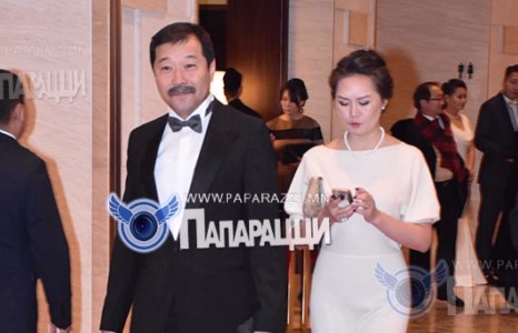 “Сахал” Ж.Бат-Эрдэнийн “музейн дарга” эхнэр