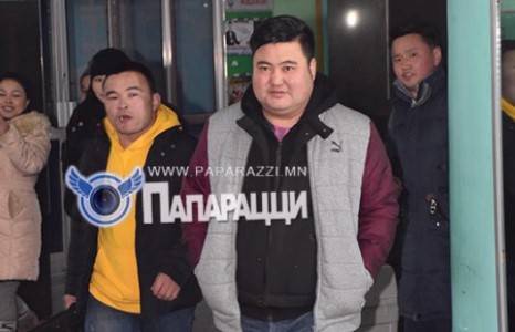 Дуучин Төрмандах “NIKE”-аар аархав уу