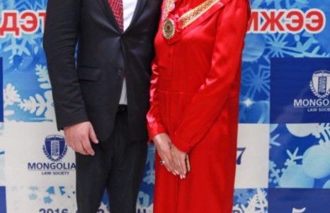 Т.Бат-Оргилын хамтран амьдрагч Хуульчдын нийгэмлэгийн ерөнхийлөгч боллоо