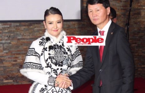 People сэтгүүл оны шилдгүүдийг нэрлэлээ