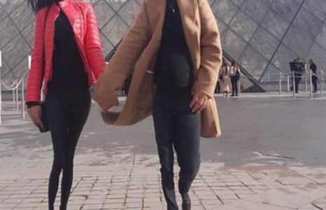 Аглуугийн “Франц үнсэлт” 