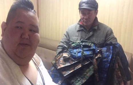 Ноён Бондгорын халуун сэтгэлийн аянд нэгдэцгээе