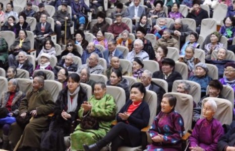 Унтаа Д.Оюунхорол настнуудыг хошгируулав