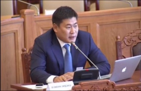 Л.Оюун-Эрдэнэ гишүүн Ц.Элбэгдоржийн хууль санаачлах эрхийг хасах гэнэ