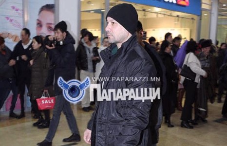 Европ төрхтэй жүжигчин 