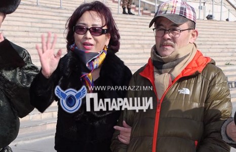 Чиний, миний өмсөх дуртай хуучраагүй жинс