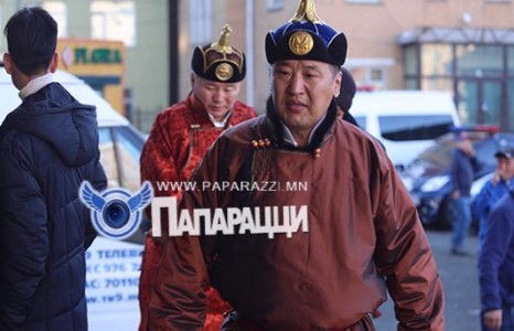 	Жанжин малгай байна аа, хө