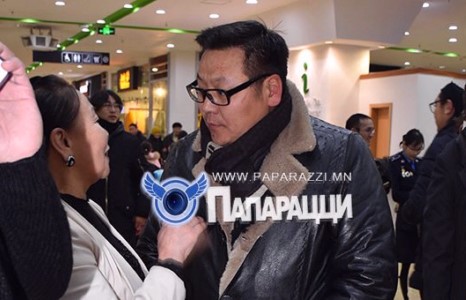 Жүжигчин Ялалтын “жүжиглээгүй төрх”