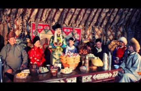 Орон оронд цагаан сарын баярыг хэрхэн тэмдэглэн өнгөрүүлдэг вэ? 