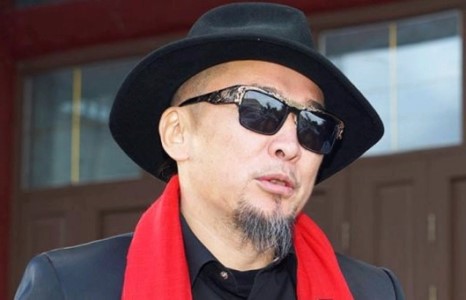 Дуучин С.Амармандах ОХУ-ын элчингийн ажилтнаас 300 сая, Ц.Сандуйгаас 300 сая төгрөг авсан уу