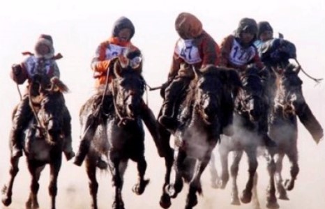 Хүч хэрэглэсэн ”Дүнжингарав” уралдаан хүчирхийлэл дагуулав