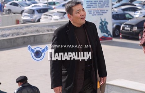 “Хувьсал”-ын хүүхнүүдийн өнгө будгийг тааруулагч 