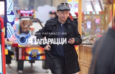 Эр хүн зүрхэндээ уйлдаг 