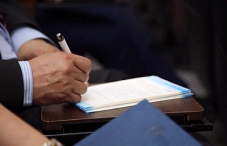 Боловсролын үйлчилгээнд жижиг хэмжээний авлига газар авсан гэв